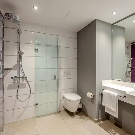Premier Inn Köln City Centre-2